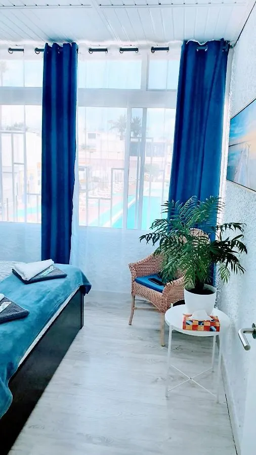 Papagayo Beach Apartments Arona